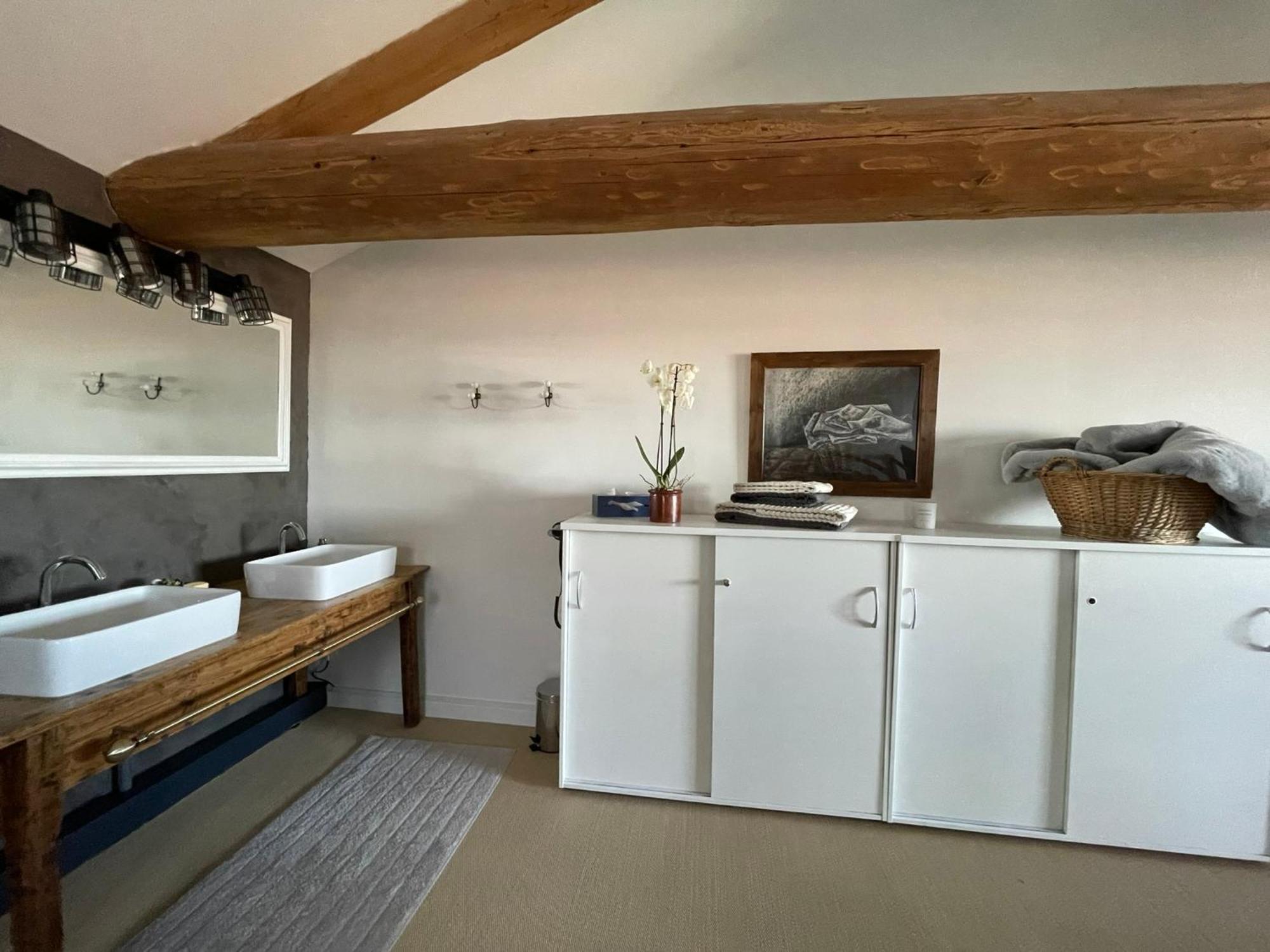 La Grange Aux Hirondelles - Appartement Complet Et Independant Commelle-Vernay المظهر الخارجي الصورة